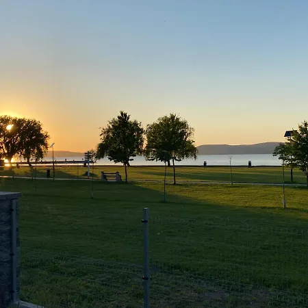 Bonnie-premium Lelle Waterfront Private Apartmán Balatonlelle